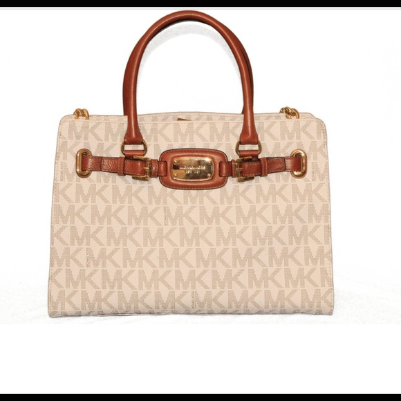 Authentic MK Hamilton Traveler - Picture 6 of 8